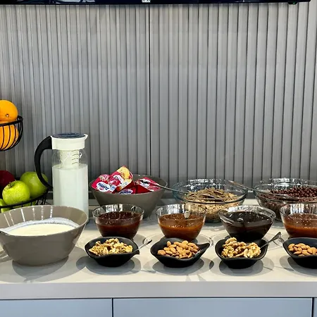 Resiidence Отель Тирана