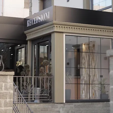 Resiidence 4* Tirana